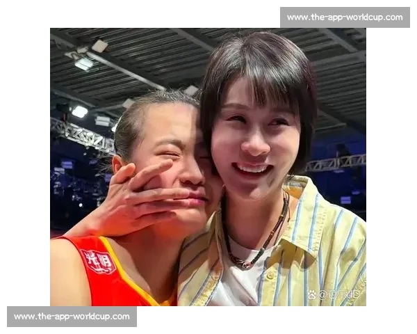 泪洒赛场!王奥芊扑向赵蕊蕊哽咽,上海队新星演绎女排精神传承 泪洒赛场!王奥芊扑向赵蕊蕊哽咽,上海队新星演绎女排精神传承