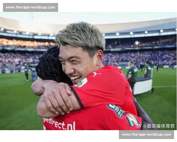 足坛喜事！堂安律大婚 日本国脚齐聚 美妆博主娇妻亮相