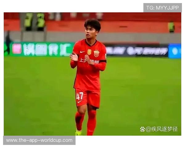 夜游上海恩怨升级!蒯纪闻放话:踢完这场再论出征资格 夜游上海恩怨升级!蒯纪闻放话:踢完这场再论出征资格